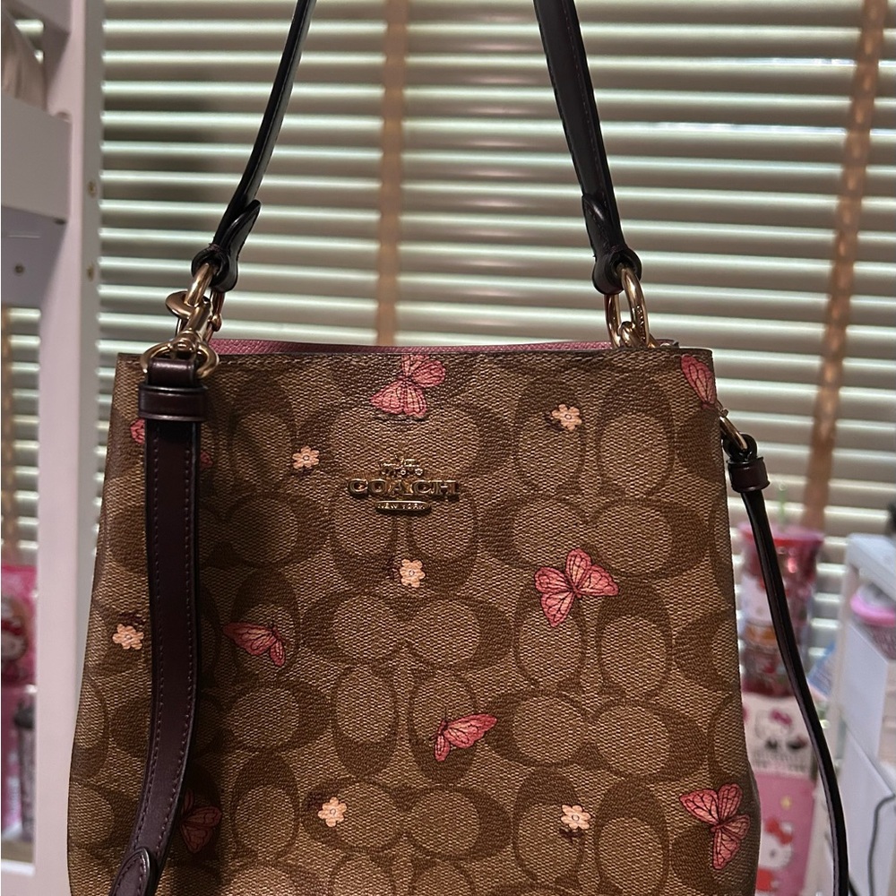 Coach bucket bag